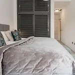 Rg312 - Royal Garden By Roomservices